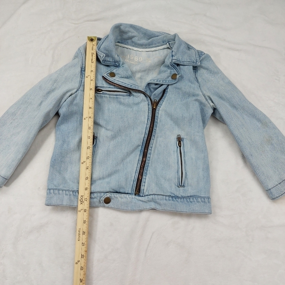 GAP WOMANS BIKER BEACH JACKET CROP LIGHT WASH BLUE JEAN DENIM 3/4 SLEEVE SZ XS - Picture 2 of 13